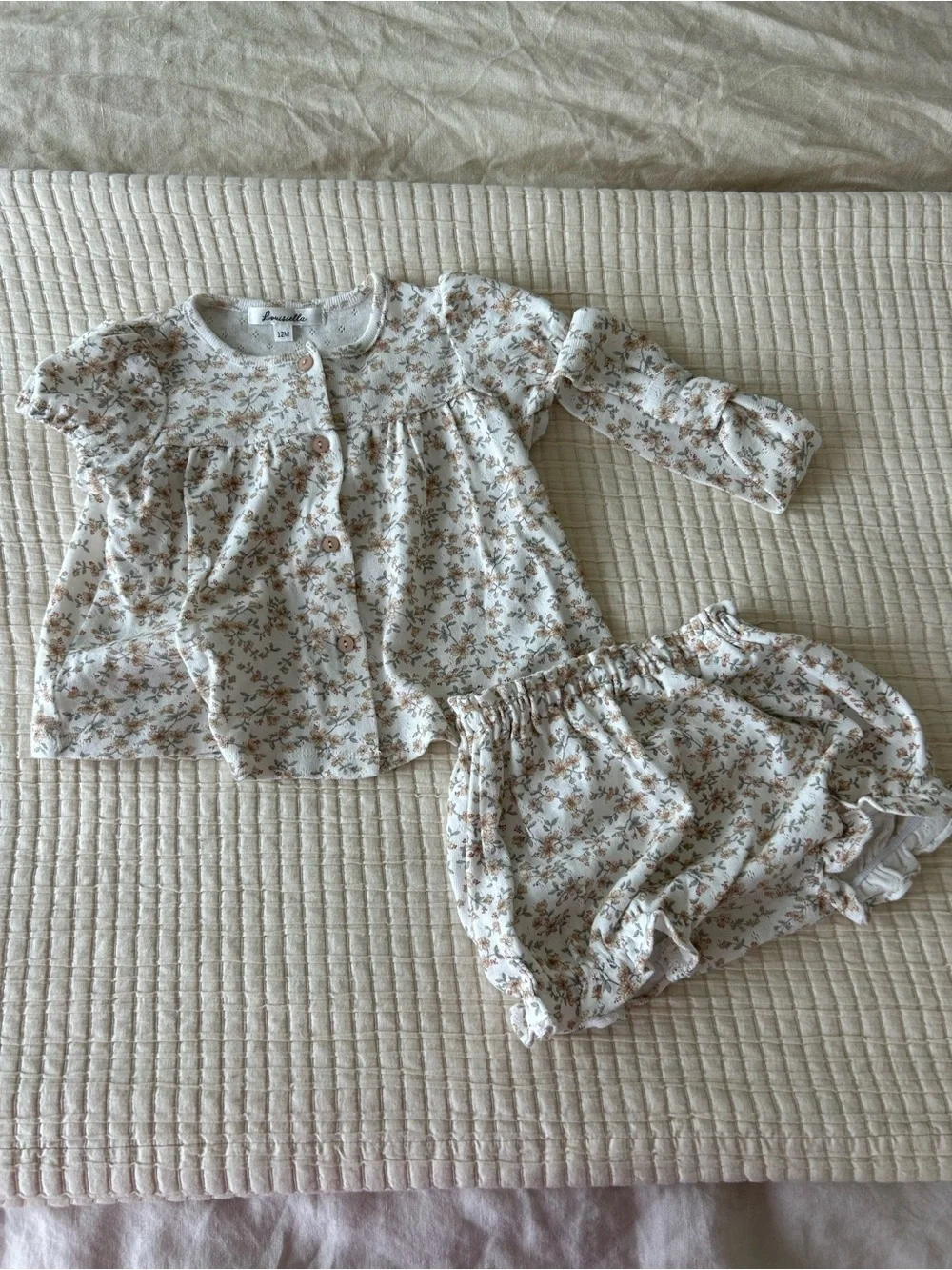 Louisiella floral set